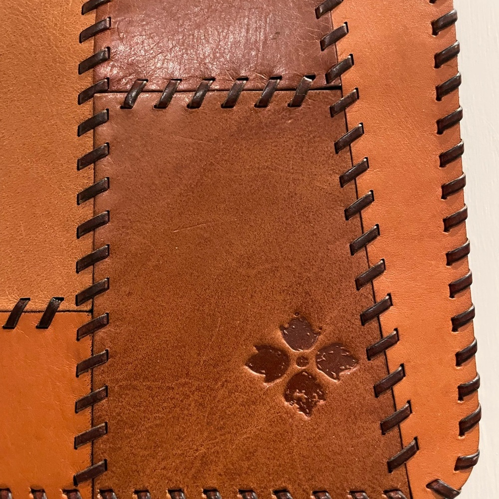 Patricia Nash Patchwork 100% Italian Leather Crossbody Bag. The Granada Bag. - Picture 2 of 16